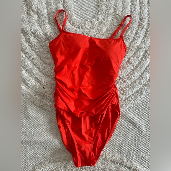 La Blanca One-Piece Swimsuit - Picture 1 of 3
